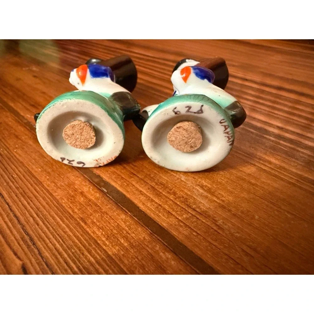Vintage Japan Toy Soldier Salt Pepper Shakers Military Guards Pair Corks